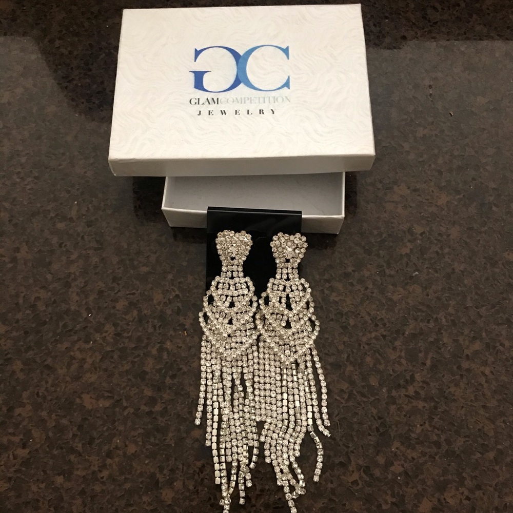 Competition earrings